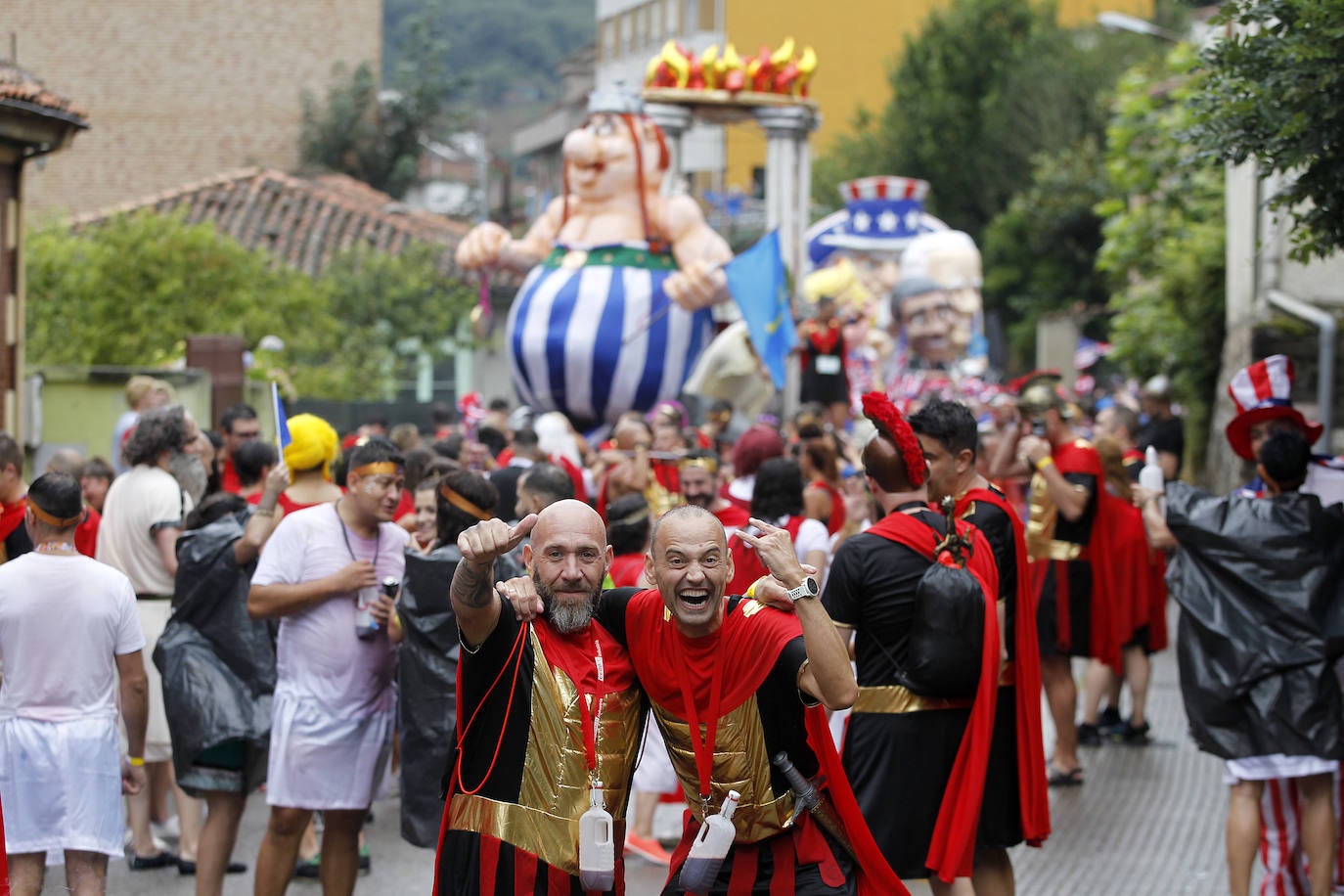 El Descenso Folklórico del Nalón no se rinde ante la lluvia