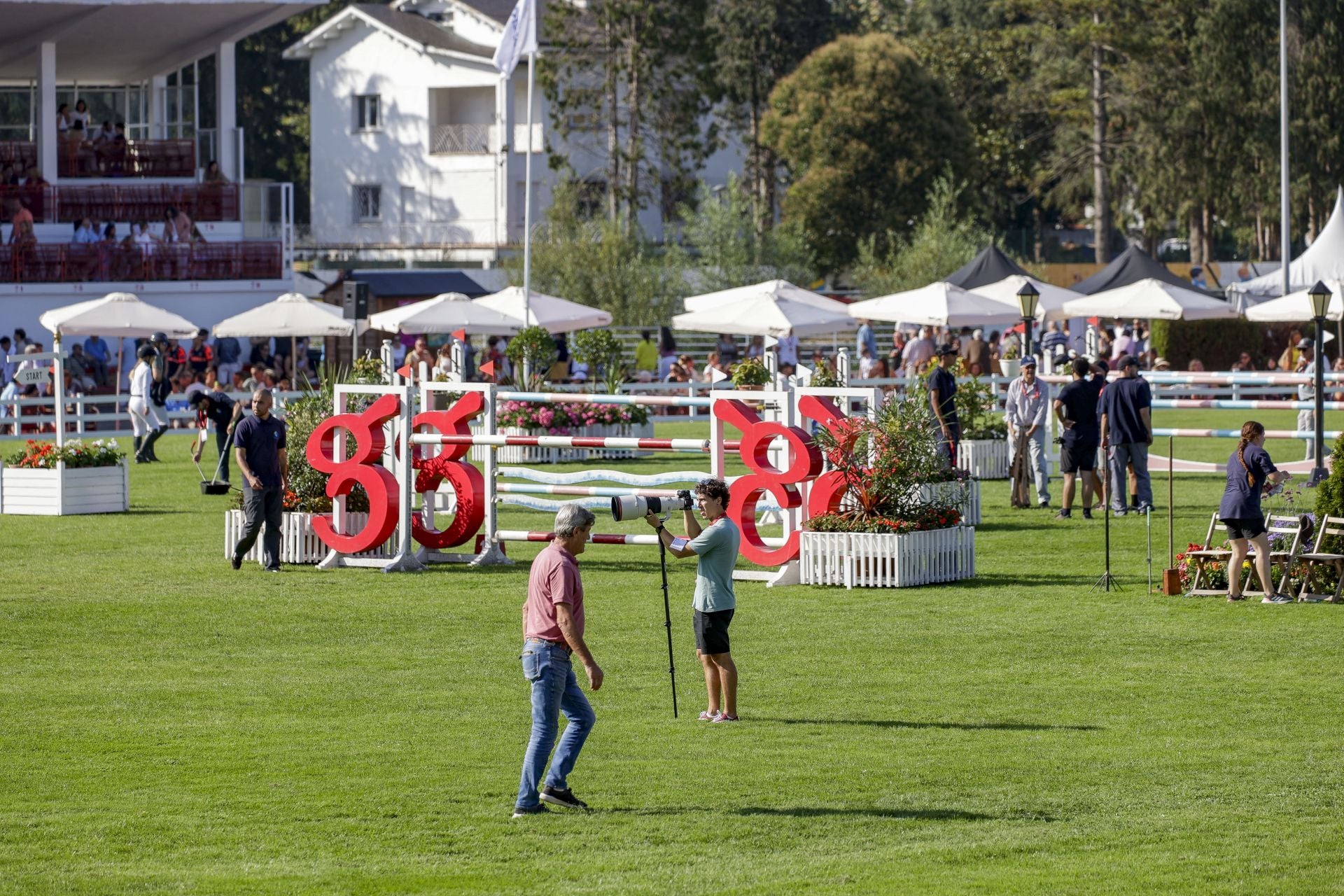 Pistoletazo de salida del concurso hípico de Gijón