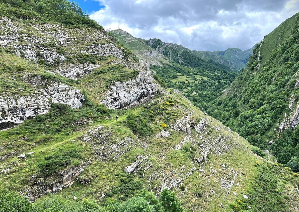 Imagen secundaria 1 - Tres días de trekking para conocer Somiedo