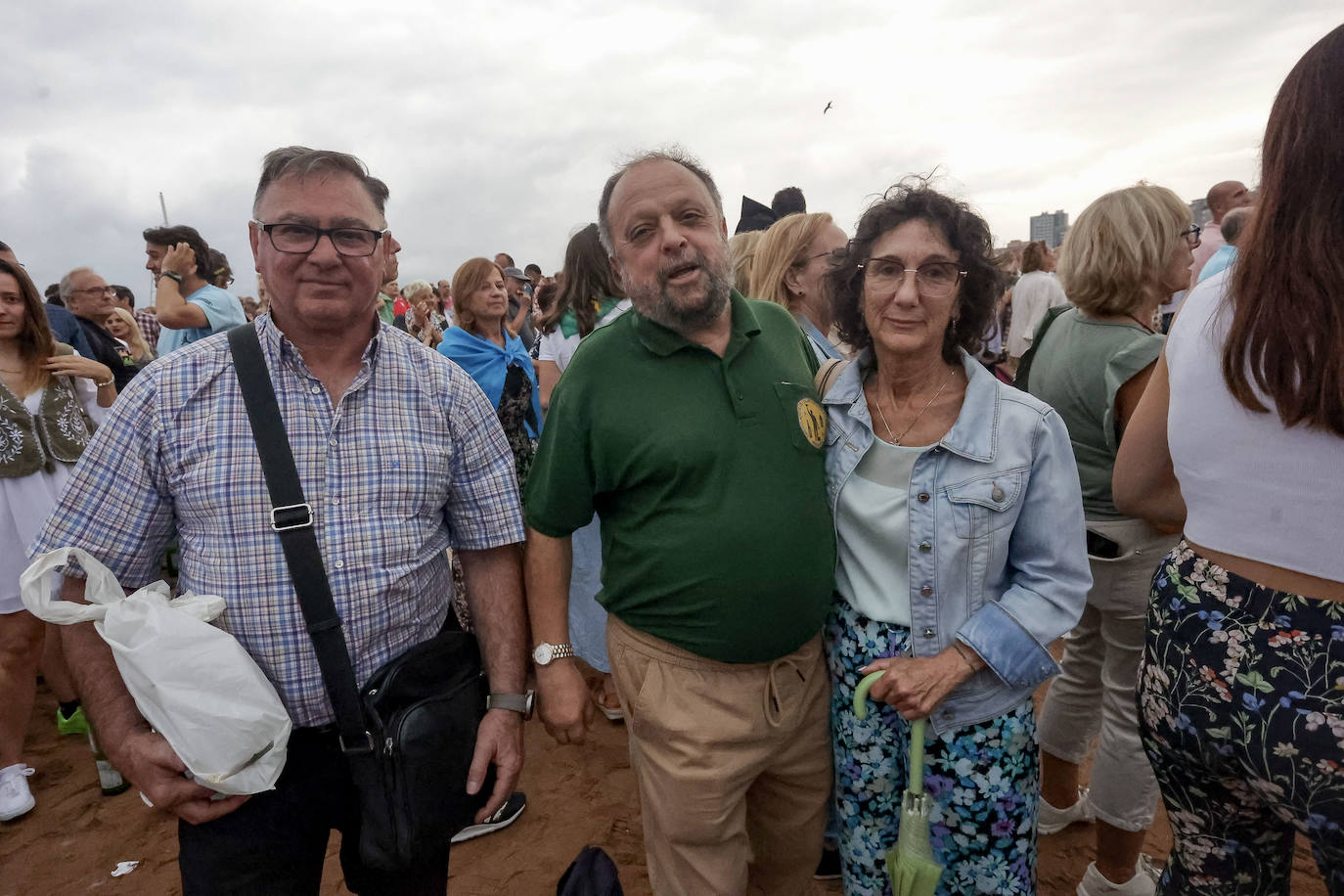 ¿Estuviste intentando batir el récord de escanciado de Gijón? ¡Búscate!