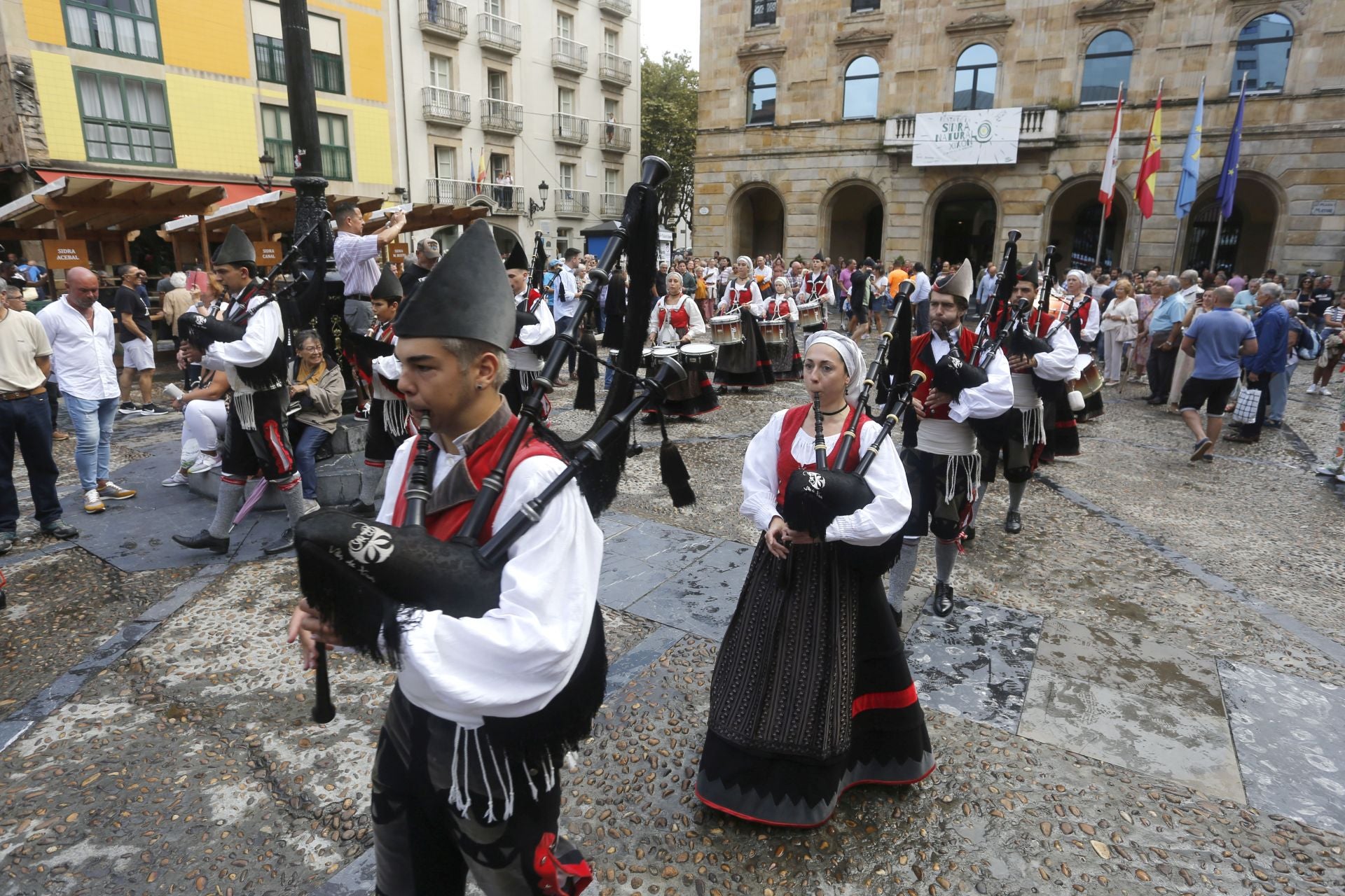 Broche de oro para la Fiesta de la Sidra de Gijón