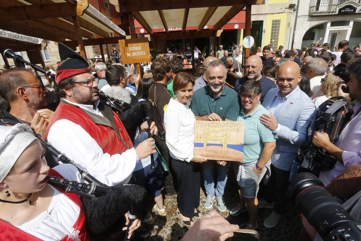 Broche de oro para la Fiesta de la Sidra de Gijón