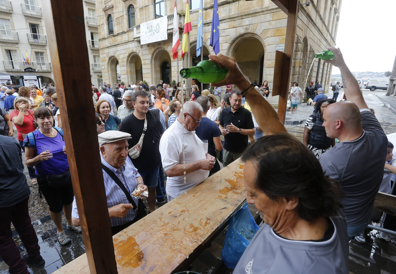 Broche de oro para la Fiesta de la Sidra de Gijón