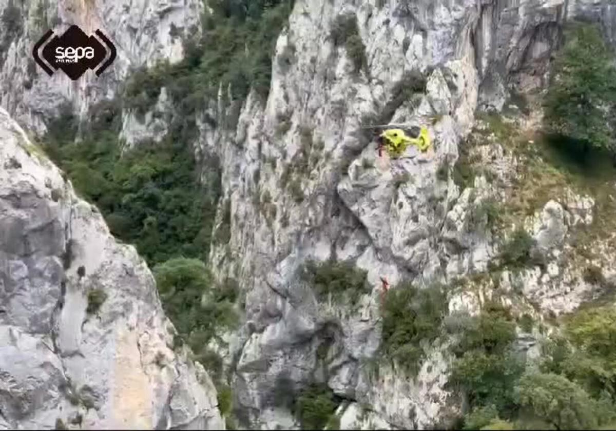 Localizan grave al montañero alemán desaparecido desde ayer en Cabrales