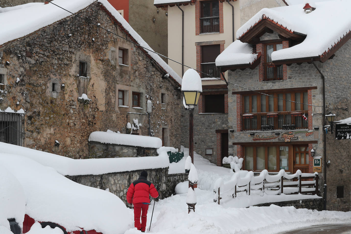 En el corazón de los Picos de Europa: Sotres, un pueblo de altura y de postal