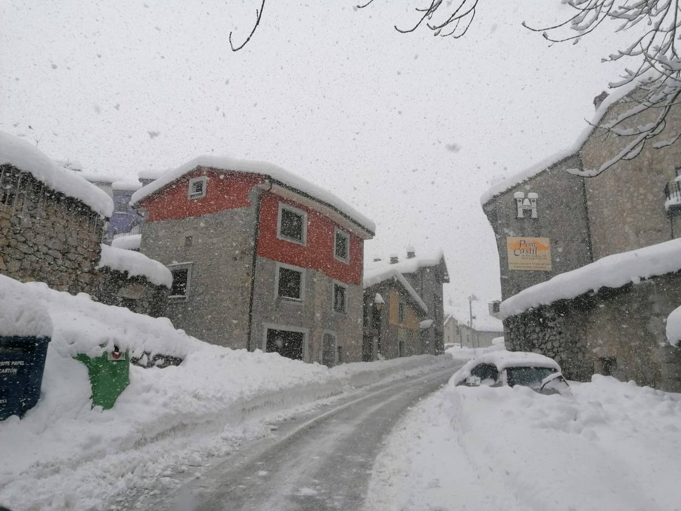 En el corazón de los Picos de Europa: Sotres, un pueblo de altura y de postal