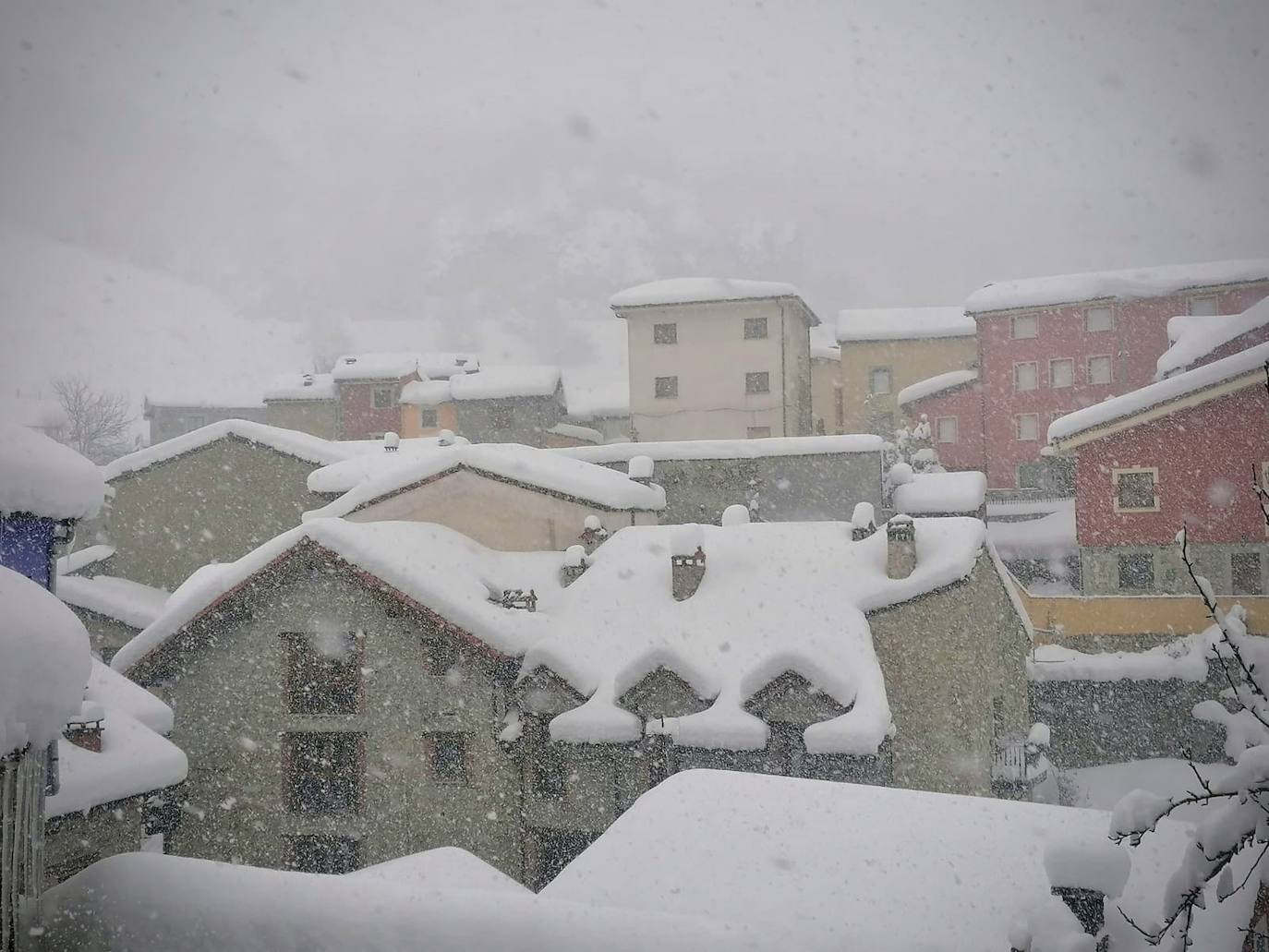 En el corazón de los Picos de Europa: Sotres, un pueblo de altura y de postal