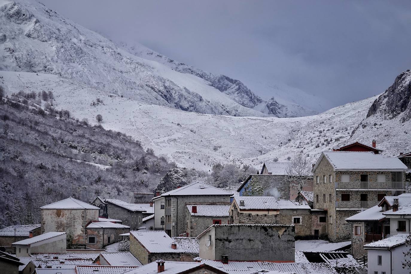 En el corazón de los Picos de Europa: Sotres, un pueblo de altura y de postal