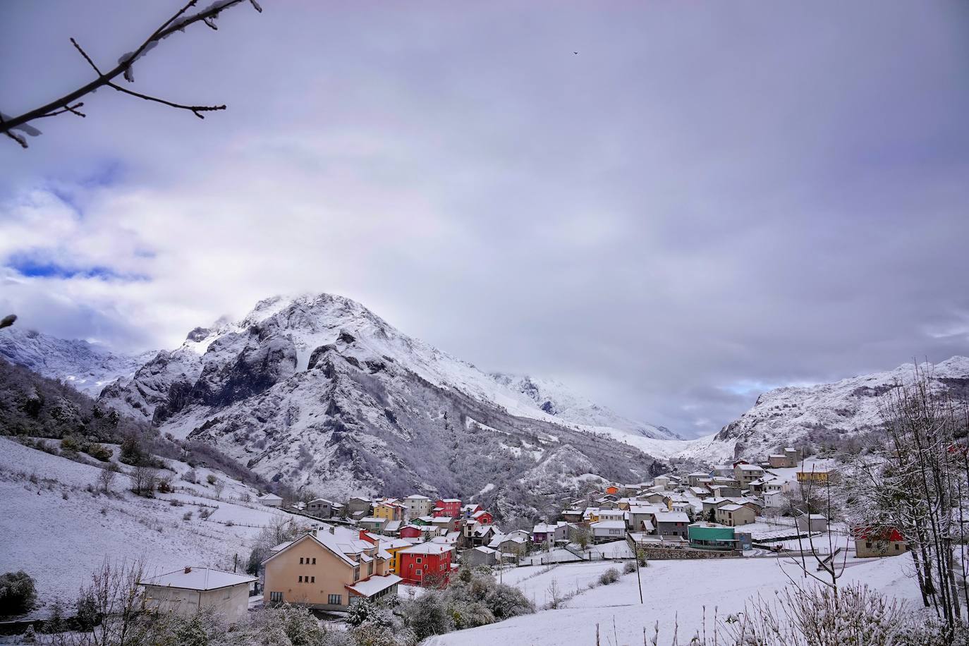 En el corazón de los Picos de Europa: Sotres, un pueblo de altura y de postal