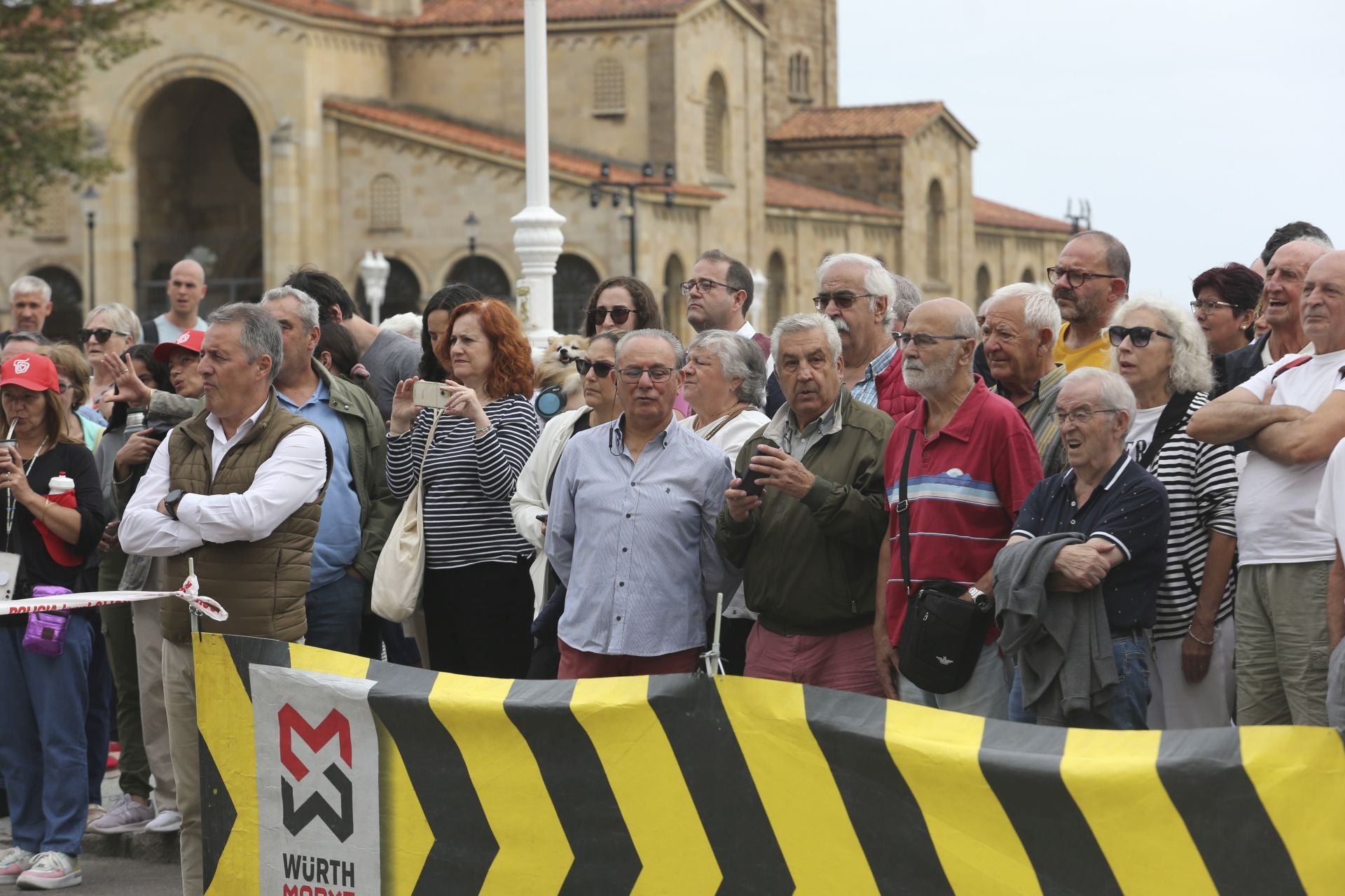 Las imágenes que deja La Vuelta: la salida en Luanco y su paso por Gijón