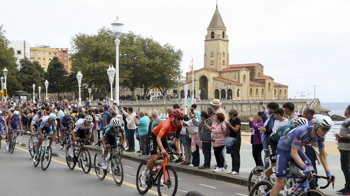 Así recibió Gijón la Vuelta Ciclista