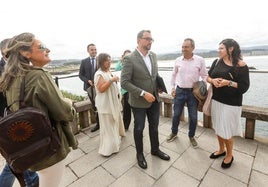 En Avilés se celebró ayer la reunión entre PSOE y Convocatoria por Asturias.