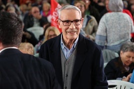 Pablo García fue el primer alcalde democrático de Laviana.