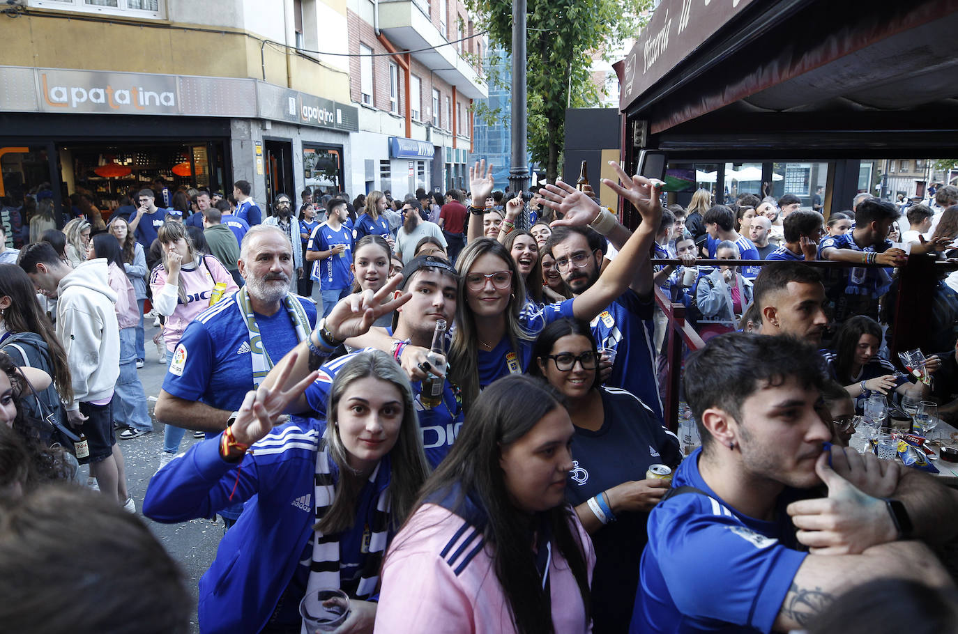 Así vivió la afición del Oviedo el derbi