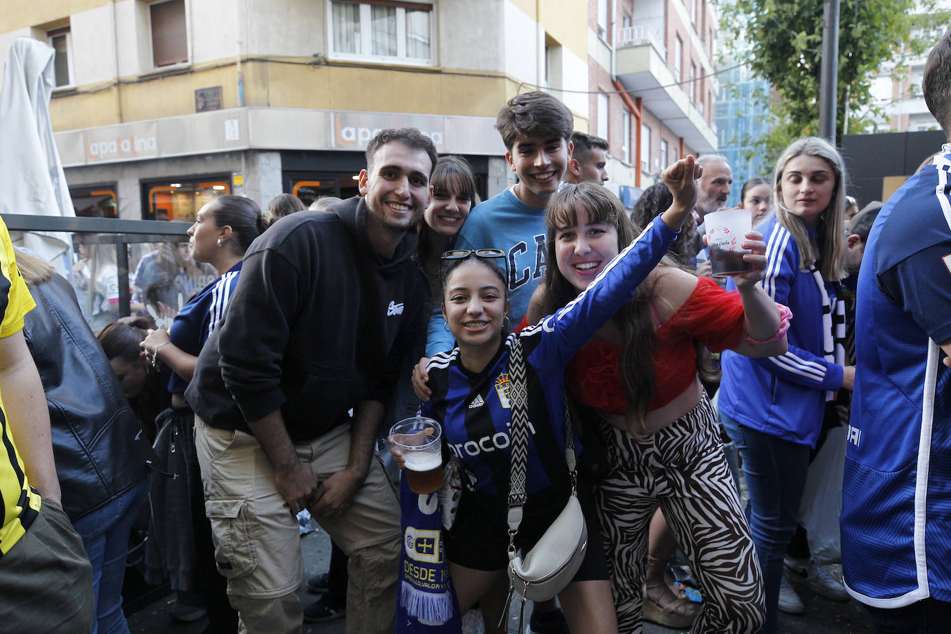 Así vivió la afición del Oviedo el derbi