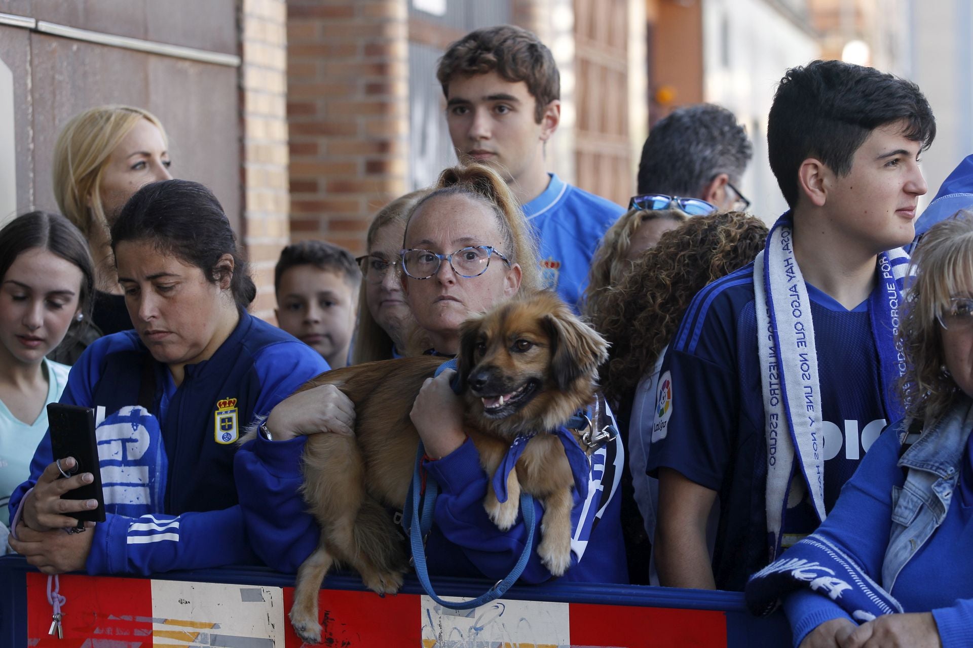 Impresionante despedida del oviedismo a sus jugadores