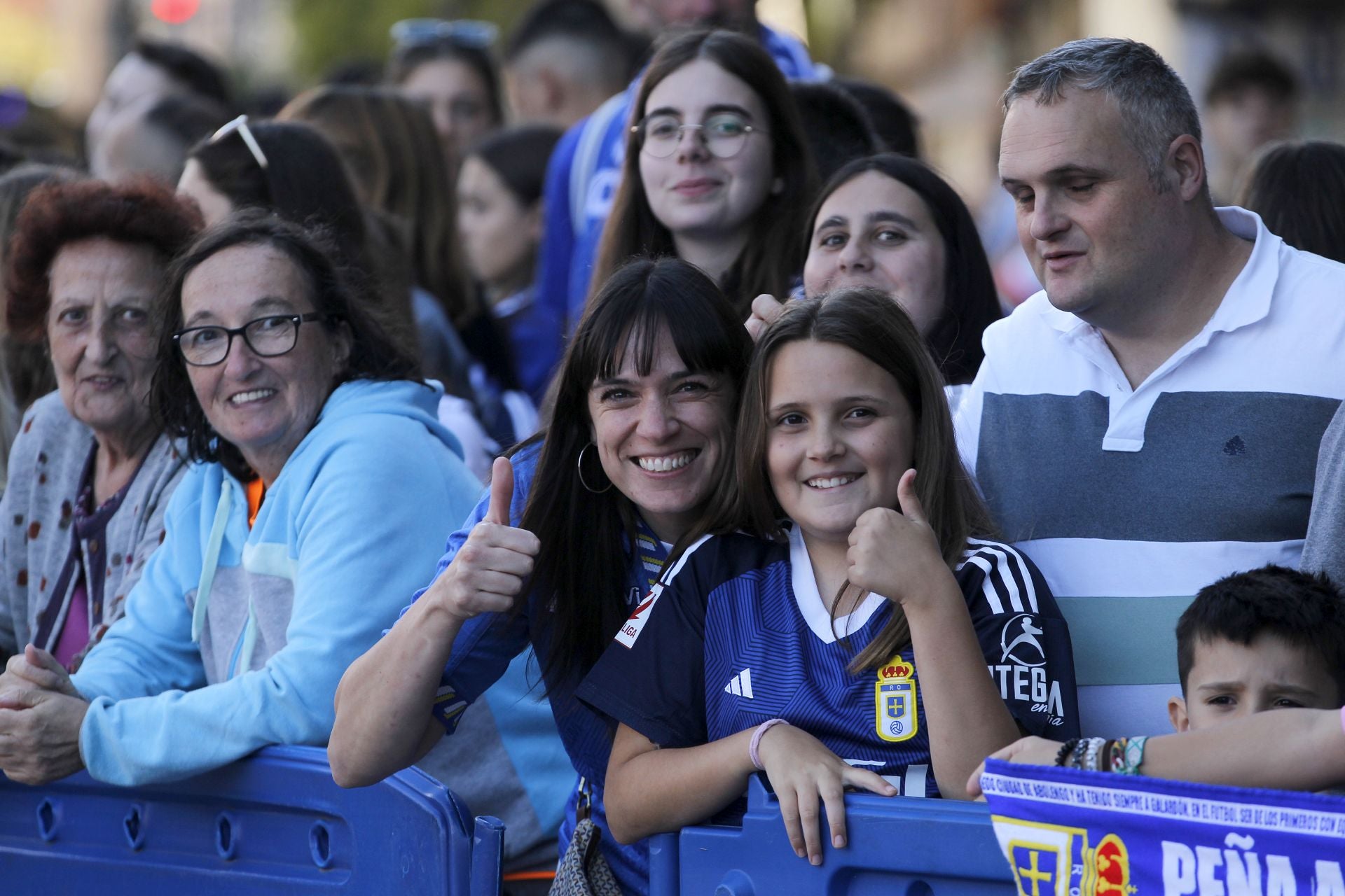 Impresionante despedida del oviedismo a sus jugadores