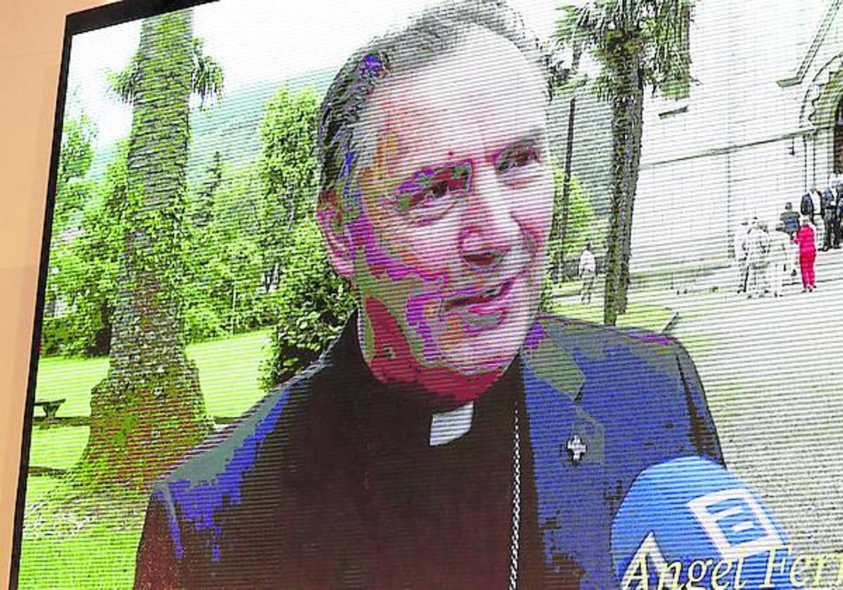 Cardenal Ángel Fernández: «Me considero un embajador de Asturias por el mundo»