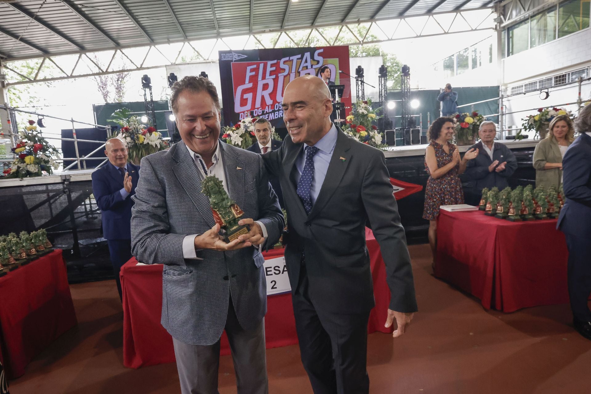 El Grupo Covadonga distingue a sus socios de mérito y de honor