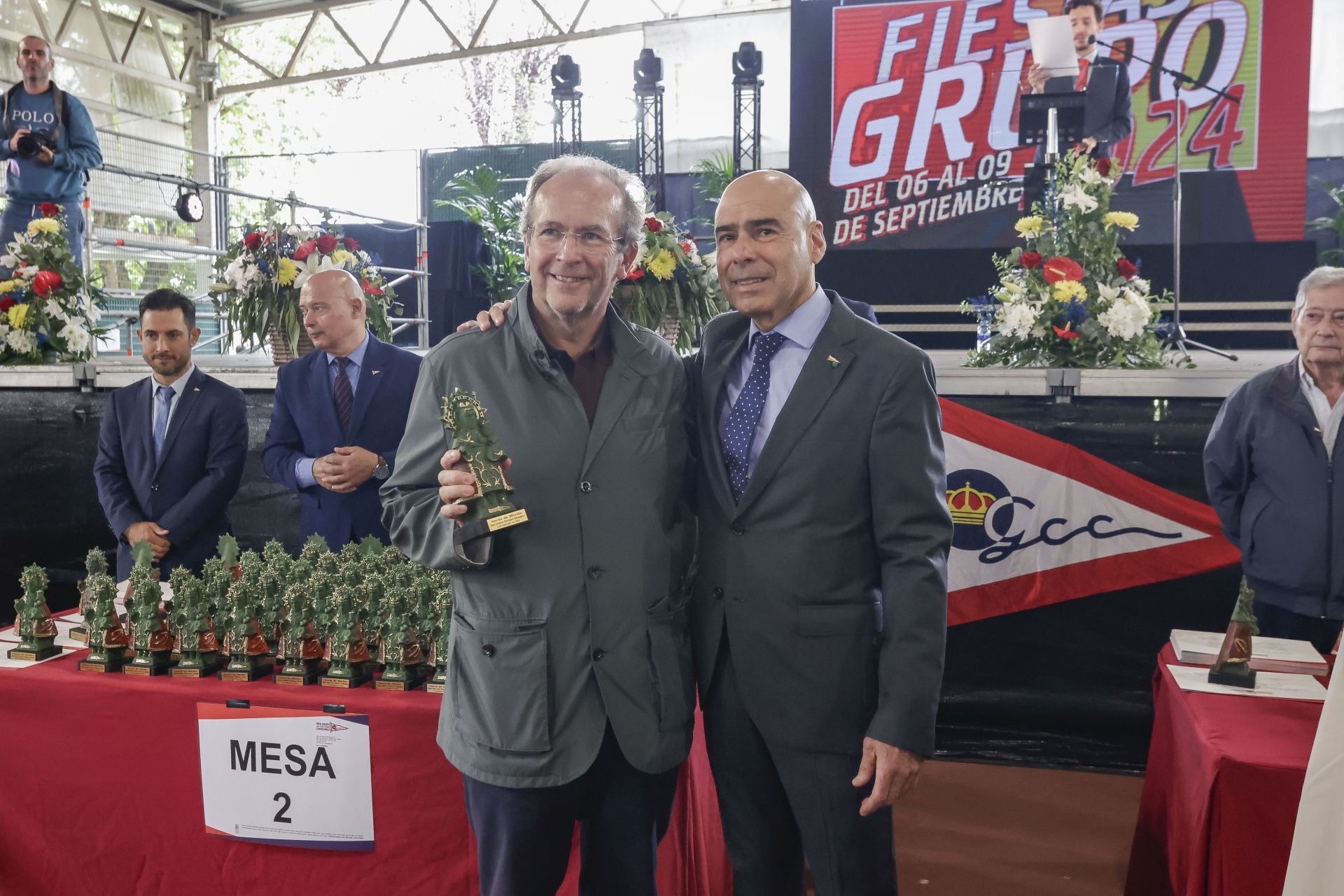 El Grupo Covadonga distingue a sus socios de mérito y de honor