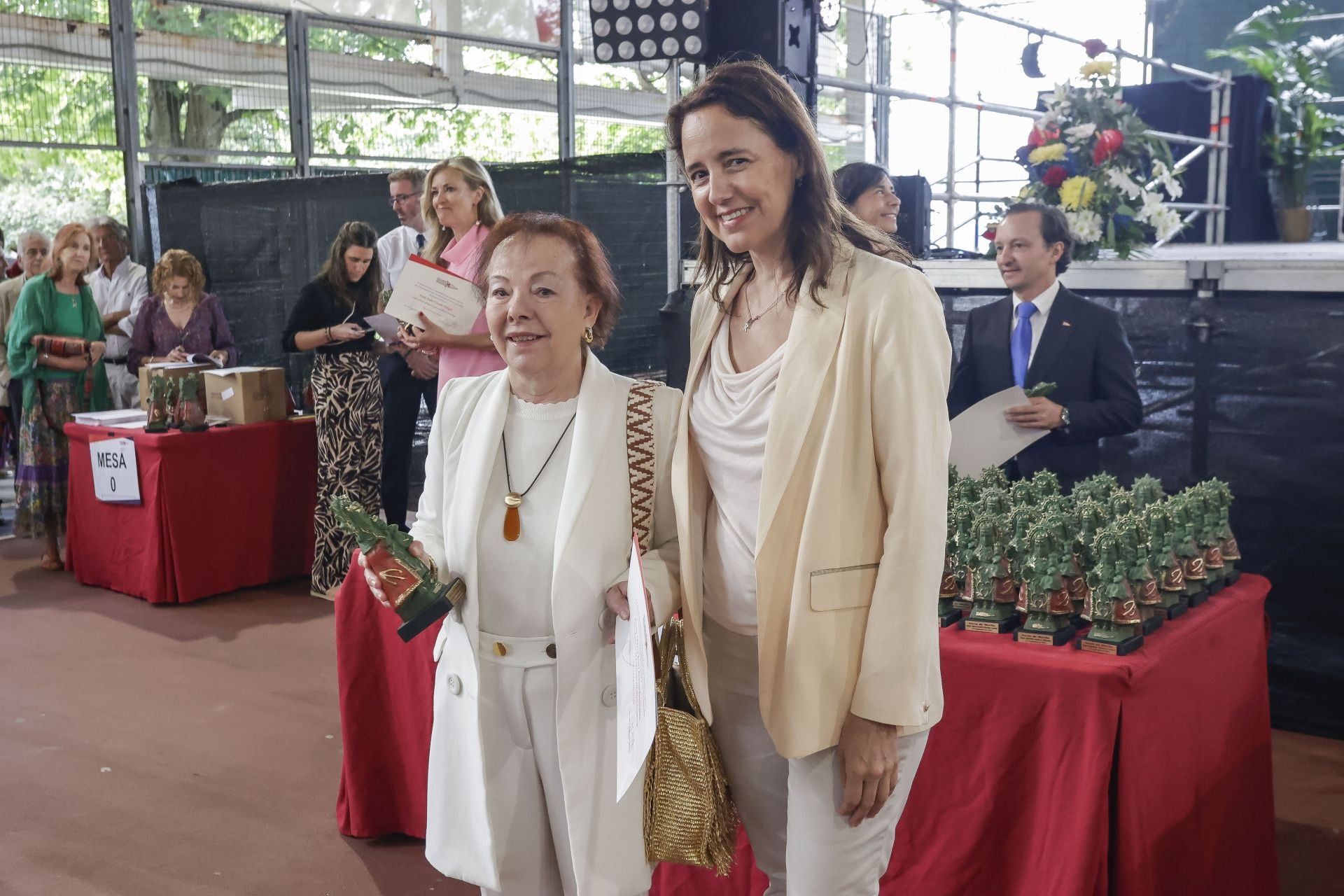 El Grupo Covadonga distingue a sus socios de mérito y de honor