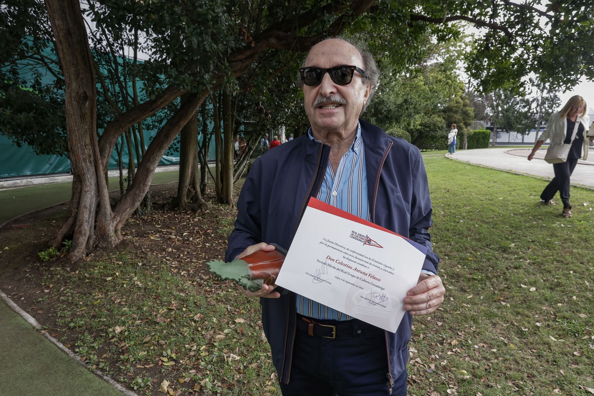 El Grupo Covadonga distingue a sus socios de mérito y de honor