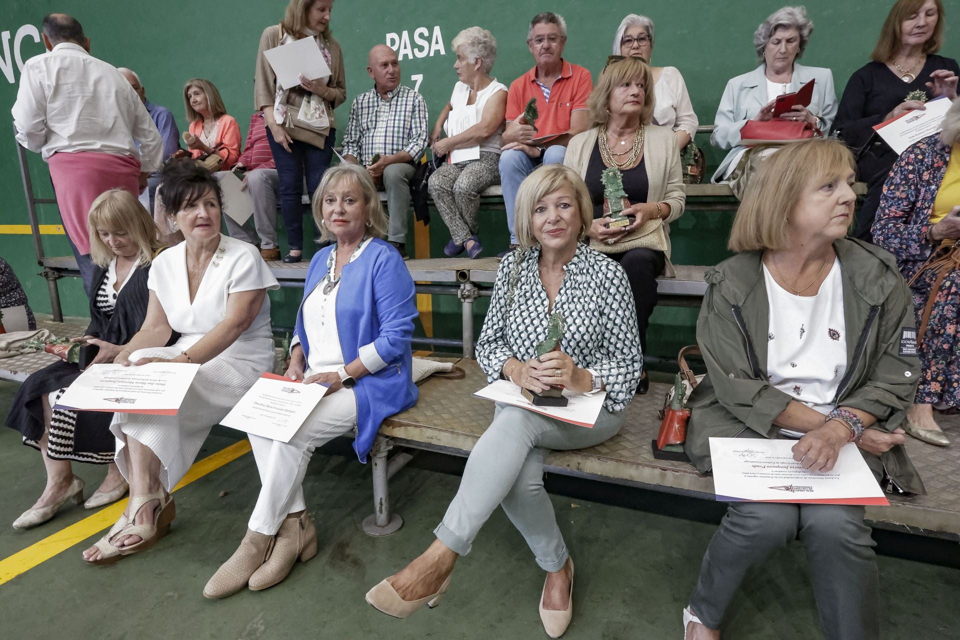 El Grupo Covadonga distingue a sus socios de mérito y de honor