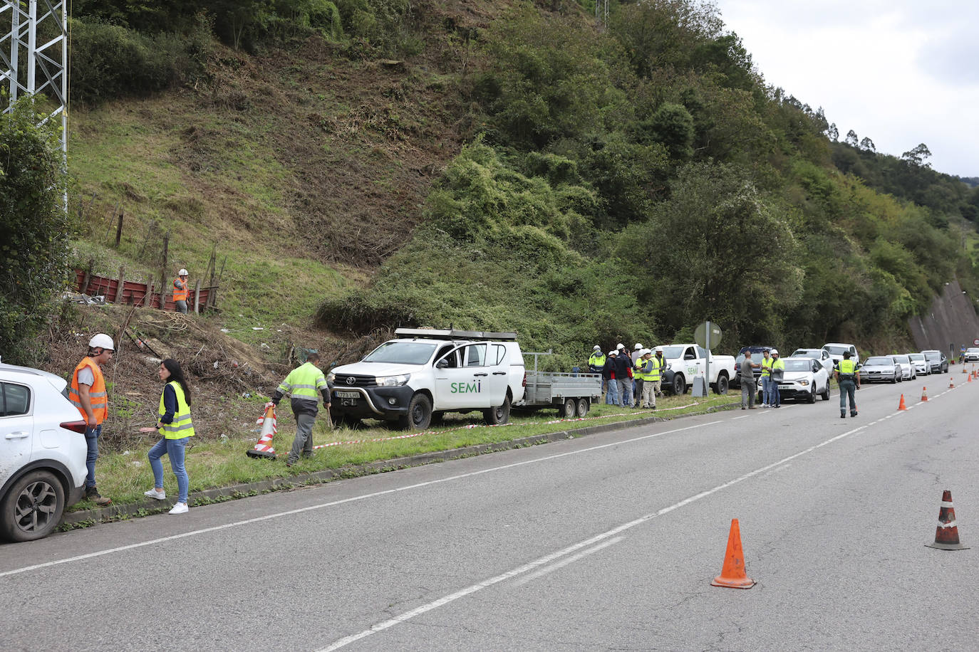 Un accidente en Mieres se cobra la vida de un operario de grúa