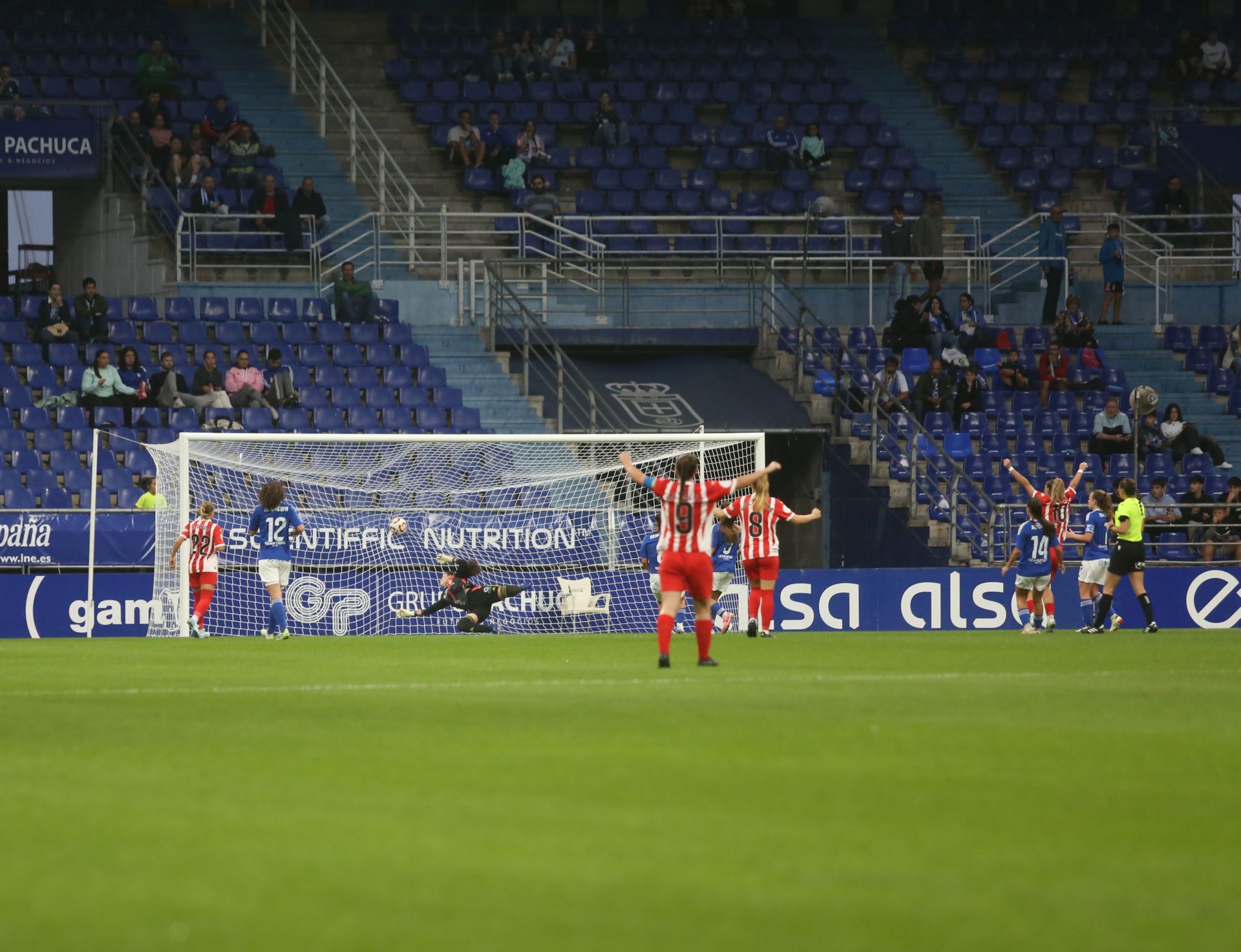 Las mejores imágenes del Real Oviedo - Sporting de Gijón