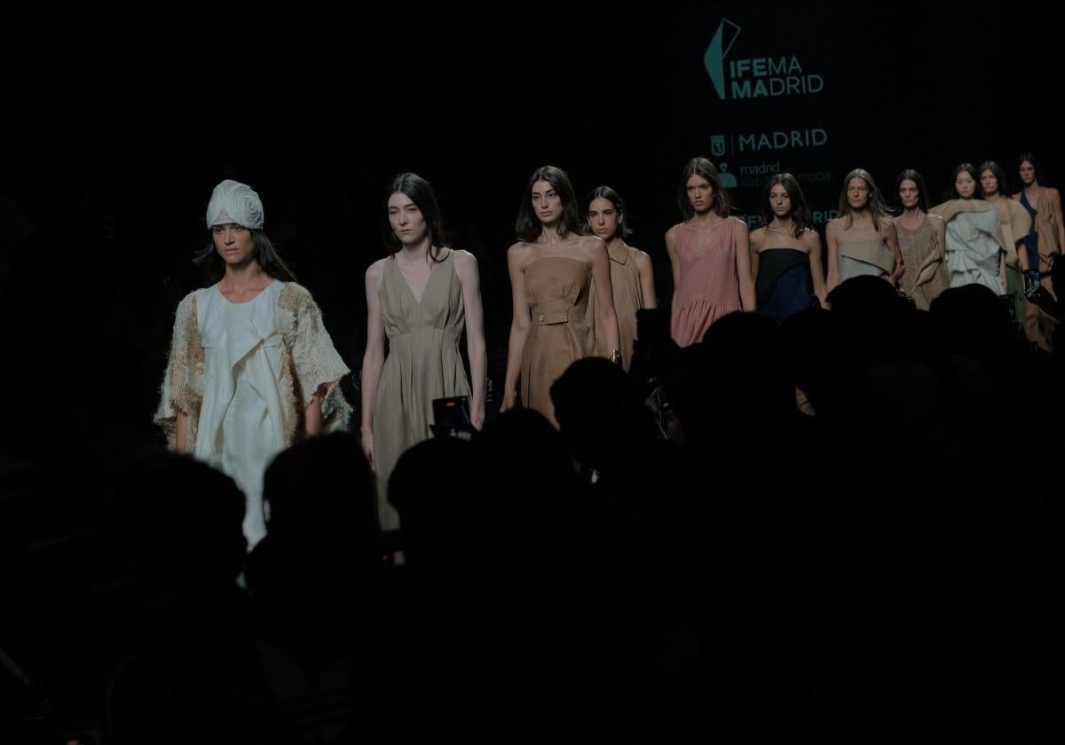 El desfile de Schlesser que ayer abrió la segunda jornada de la Mercedes Benz Fashion Week.