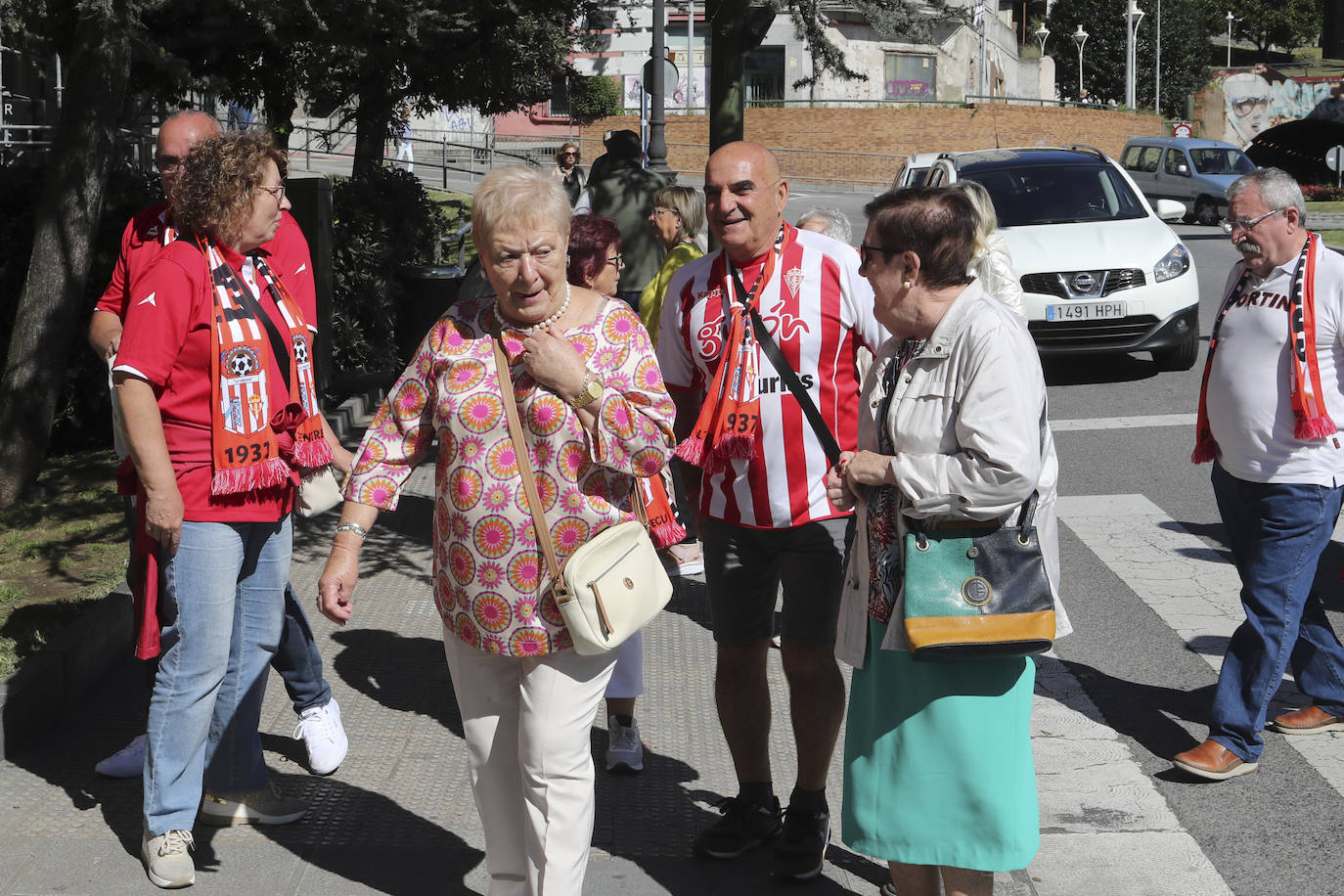 Ambientazo en Santander con la avalancha de sportinguistas