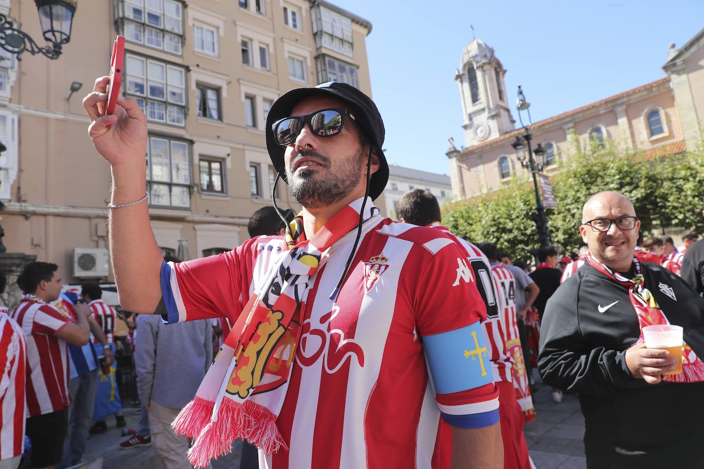 Ambientazo en Santander con la avalancha de sportinguistas