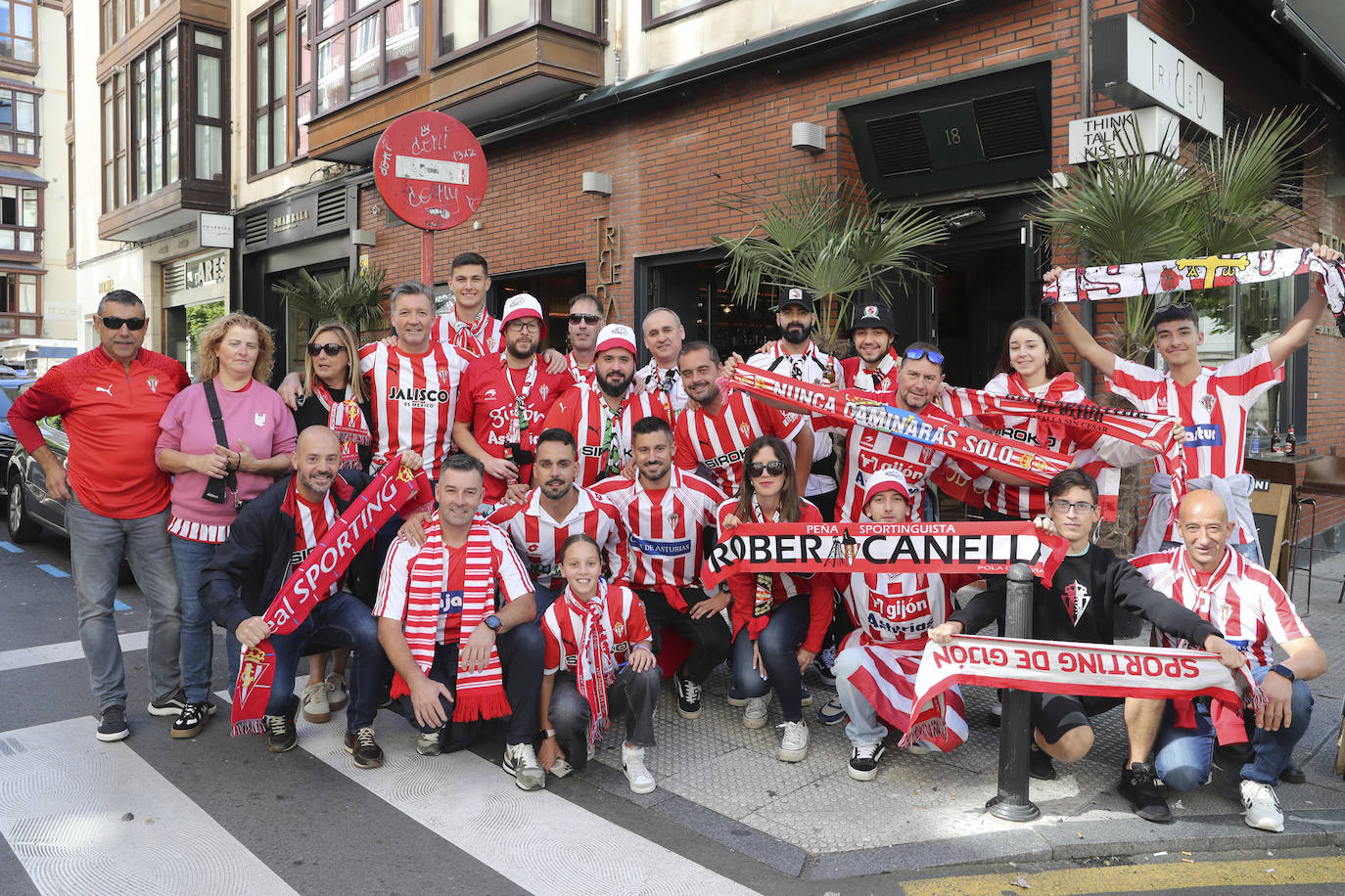 Ambientazo en Santander con la avalancha de sportinguistas