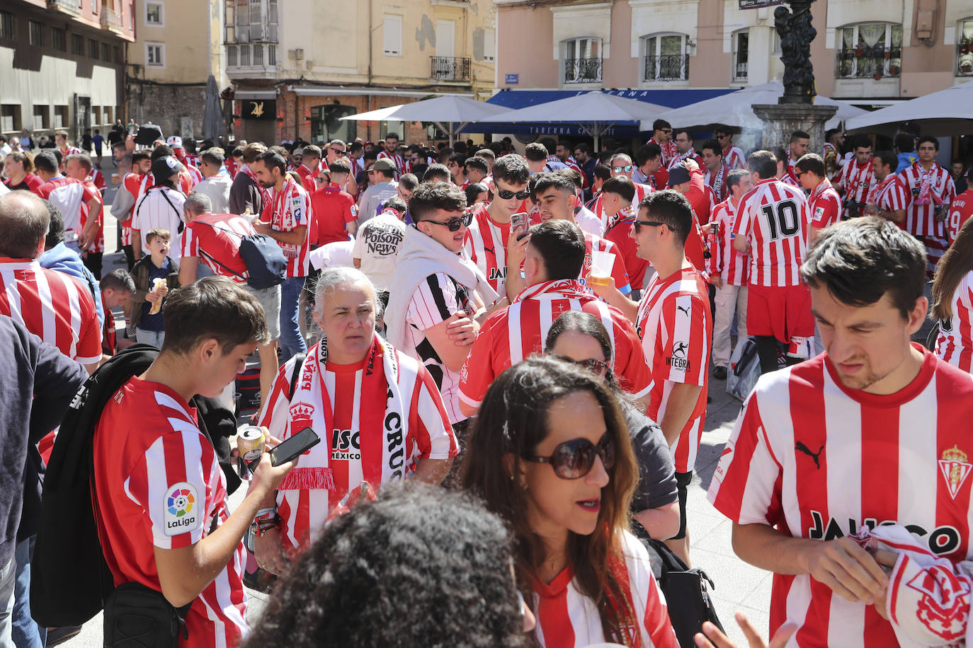 Ambientazo en Santander con la avalancha de sportinguistas