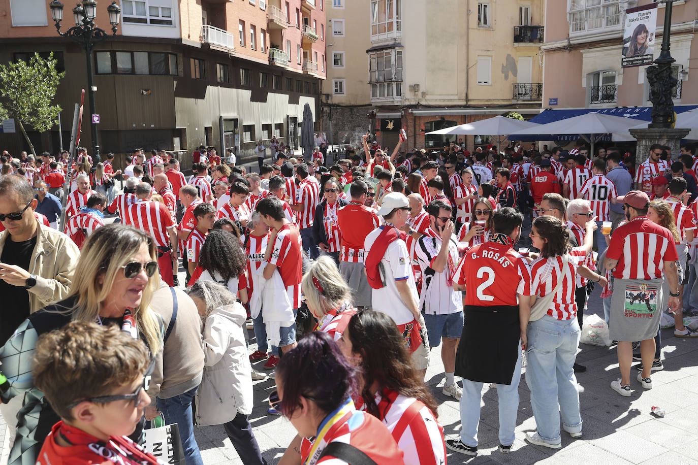 Ambientazo en Santander con la avalancha de sportinguistas