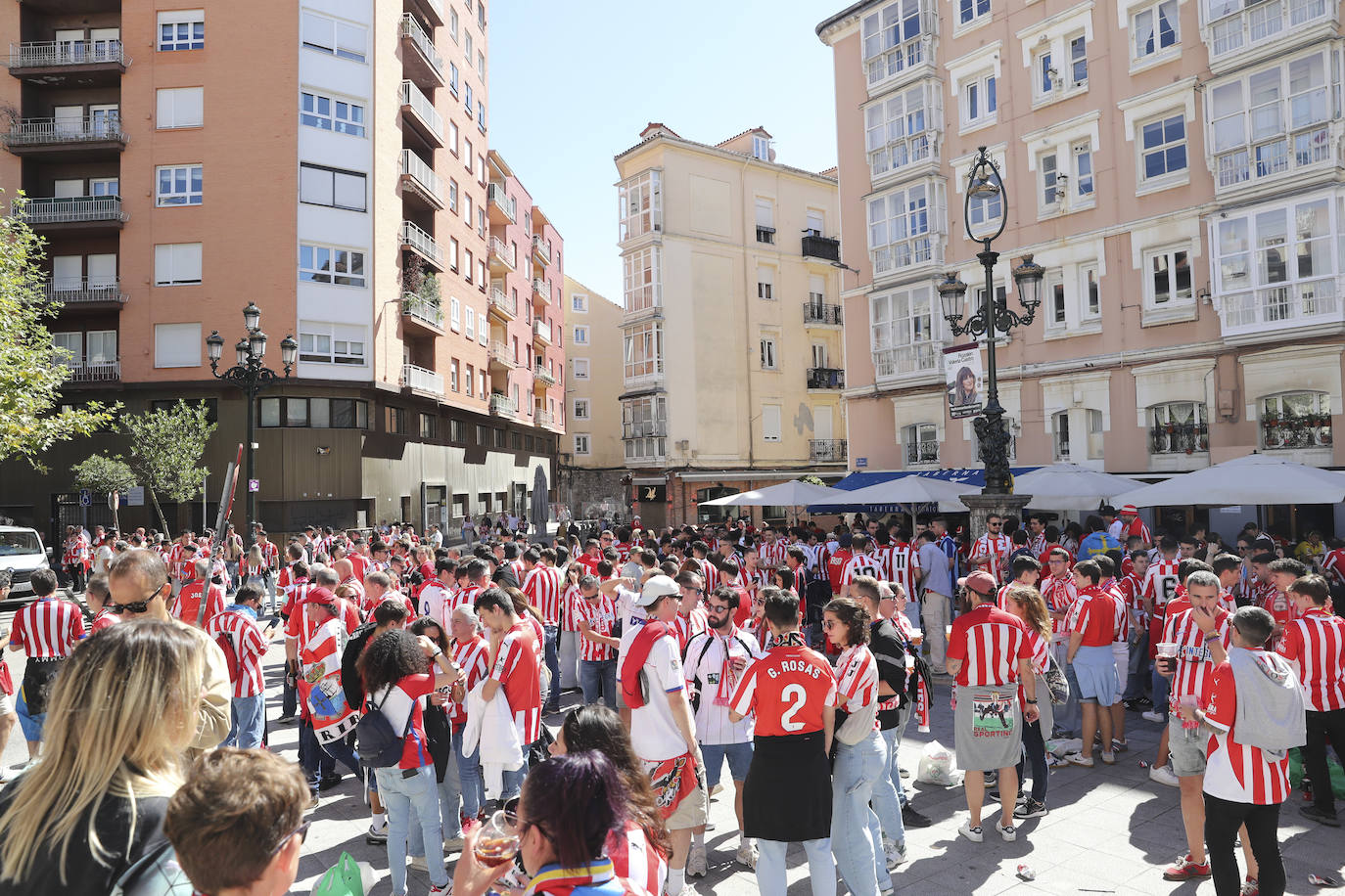 Ambientazo en Santander con la avalancha de sportinguistas