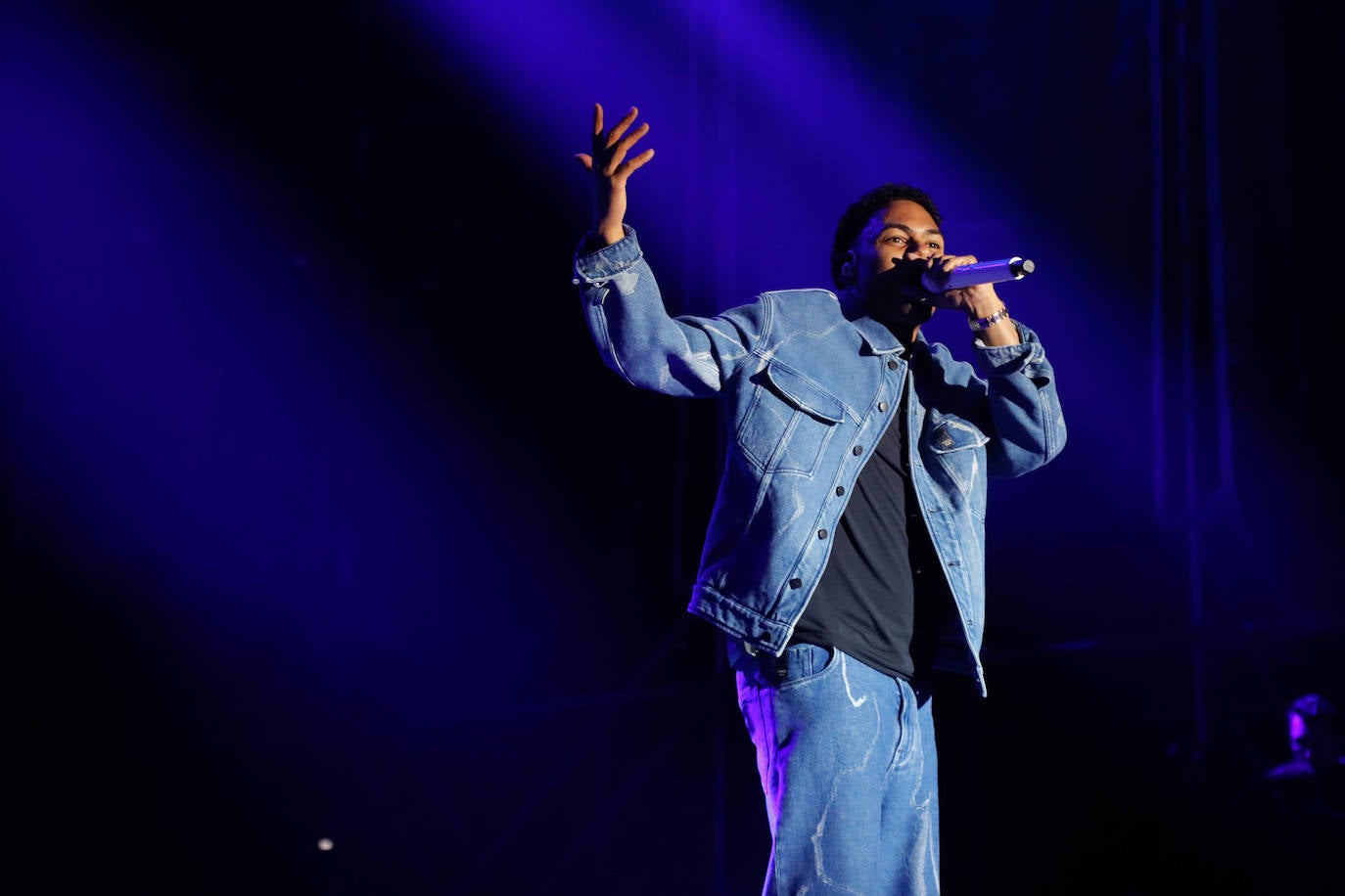 Mike Towers enciende La Ería