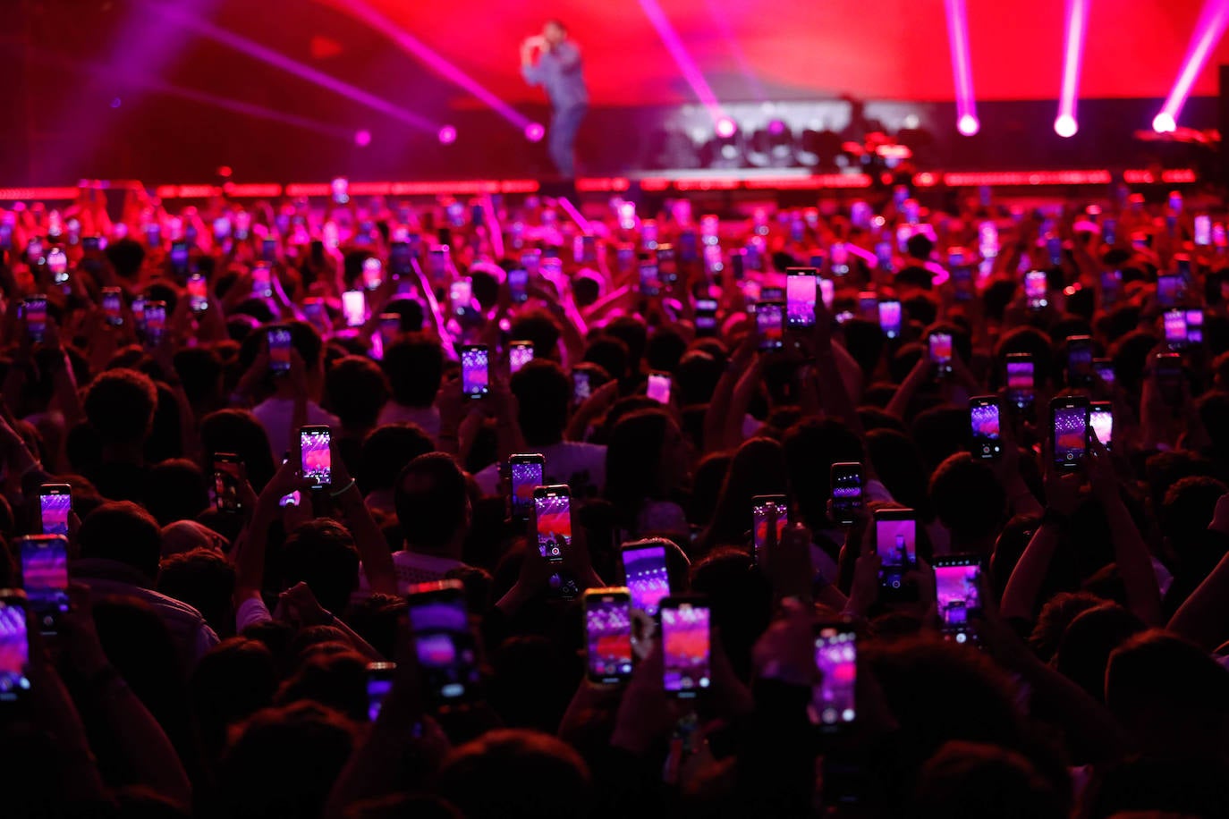 Mike Towers enciende La Ería