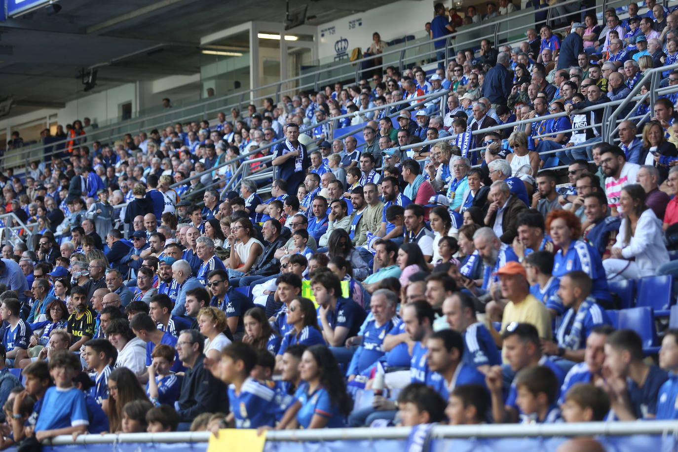 ¿Estuviste en el Oviedo - Cartagena? ¡Búscate en las fotos del Tartiere!