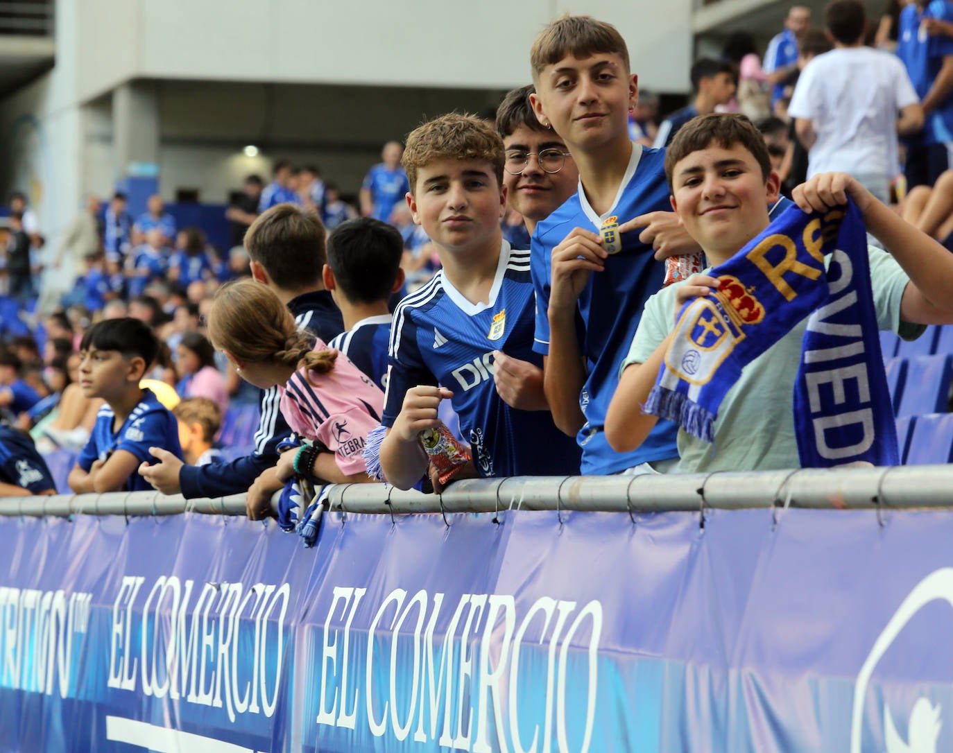 ¿Estuviste en el Oviedo - Cartagena? ¡Búscate en las fotos del Tartiere!