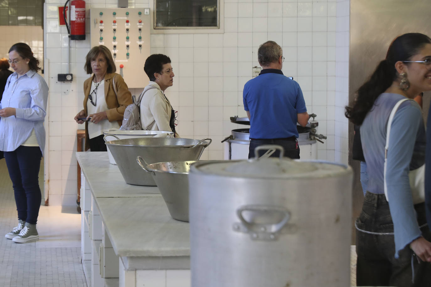 Los antiguos fogones de la Laboral encienden la curiosidad