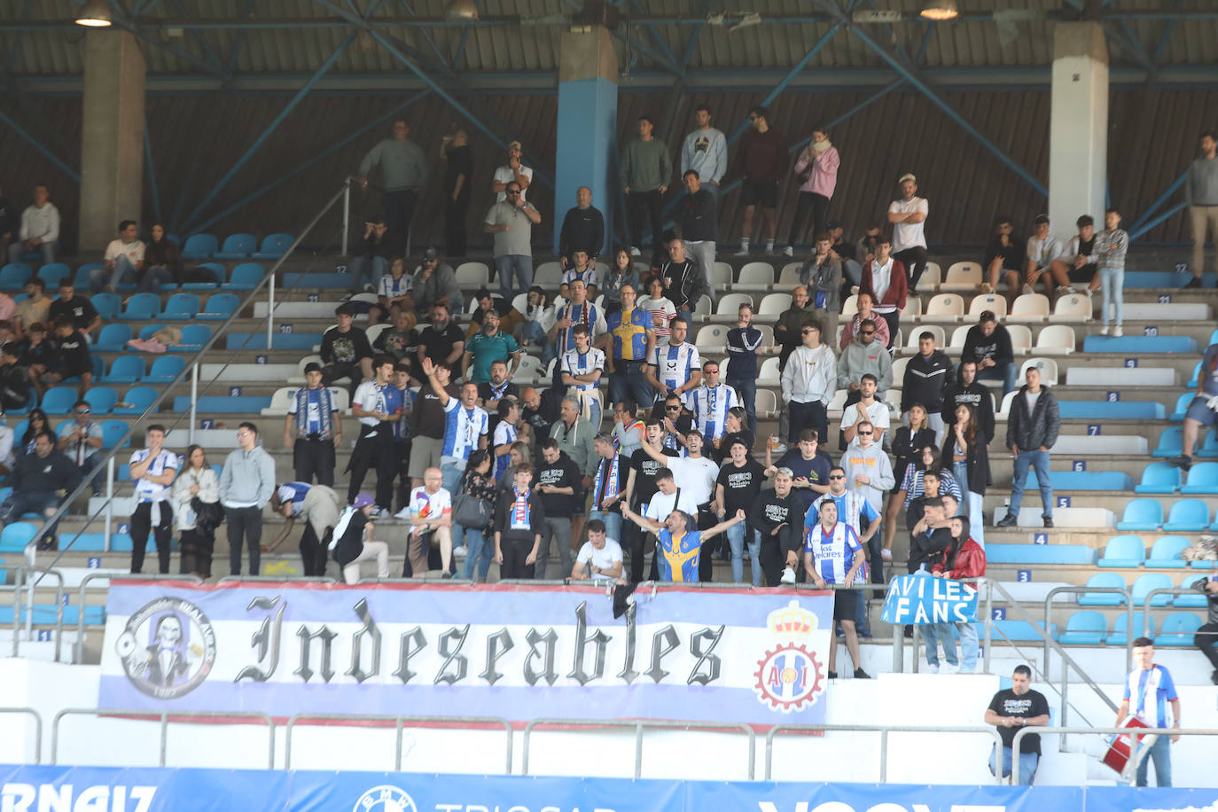 Las imágenes que deja el partido entre el Real Avilés y el Llanera