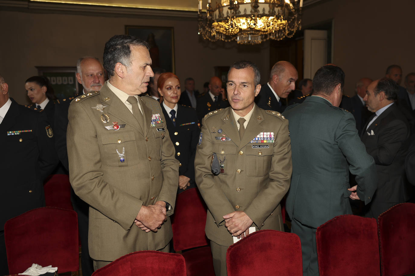 La Policía Nacional recibe la medalla de oro de Oviedo