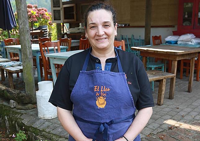 Majo Miranda. Restaurante El Llar de Viri (San Román de Candamo).