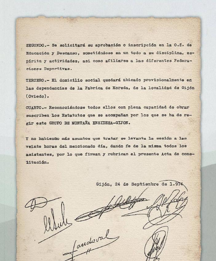 Imagen secundaria 1 - El Grupo Ensidesa Gijón sopla 50 velas