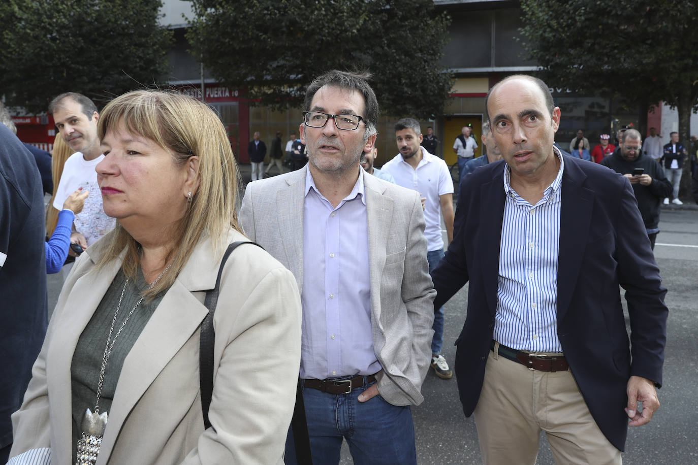 Quini, eterno en El Molinón: las imágenes de la inauguración de la escultura en Gijón