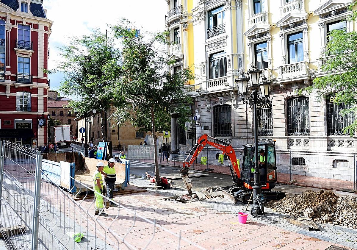 Las obras de peatonalización a la altura de la plaza de Porlier.