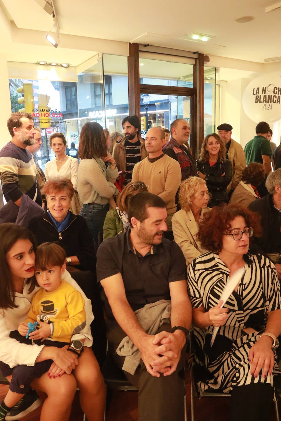 Música, arte y teatro en la Noche Blanca de Gijón