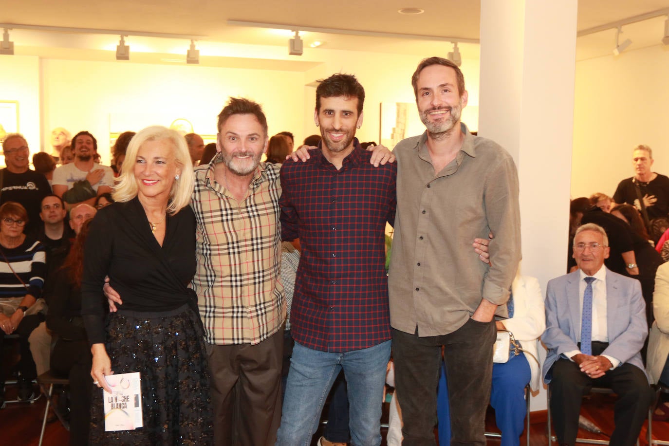 Música, arte y teatro en la Noche Blanca de Gijón