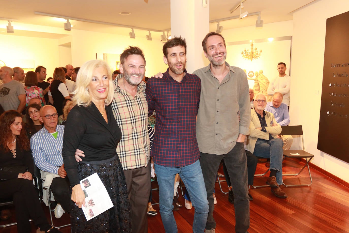 Música, arte y teatro en la Noche Blanca de Gijón